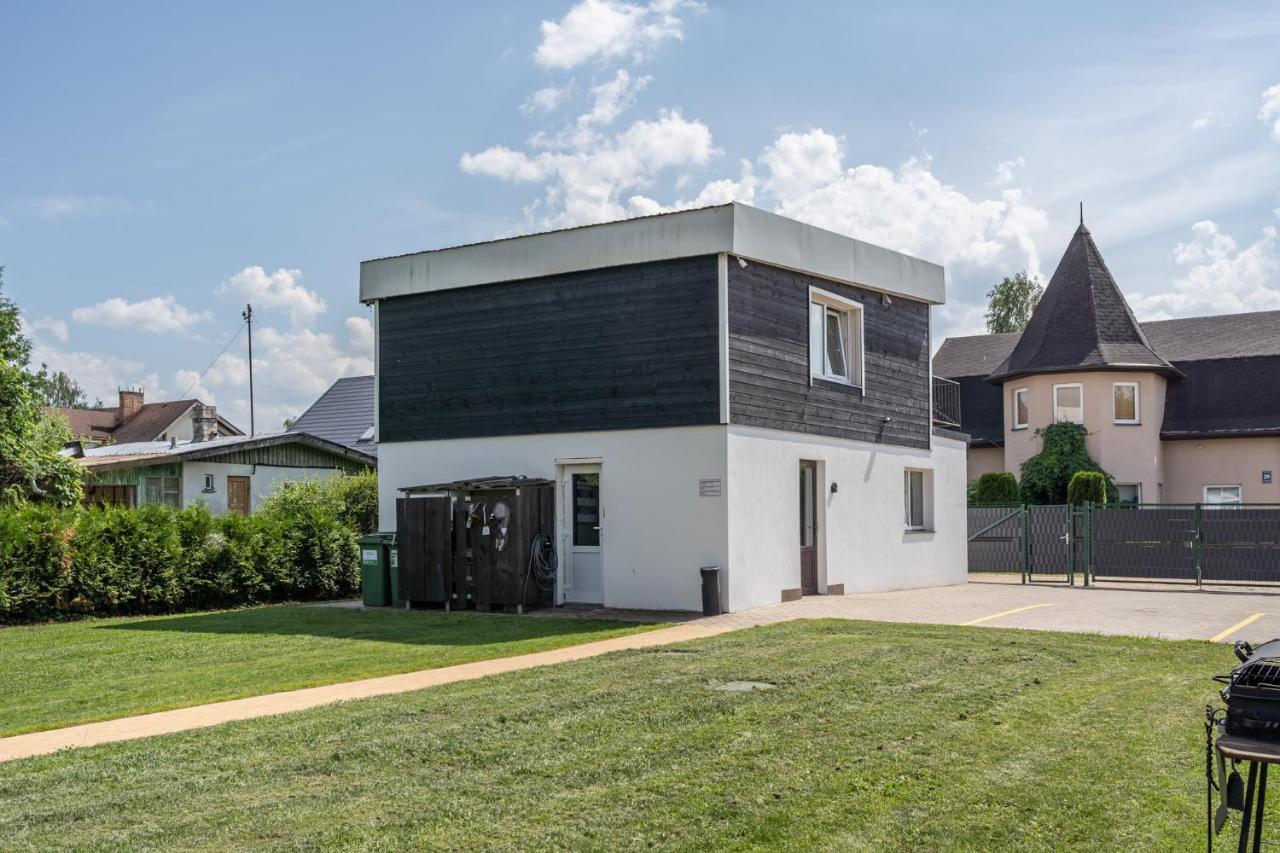 Casa vacanze 4 Bedroom House With Playground, Bbq & Free Parking