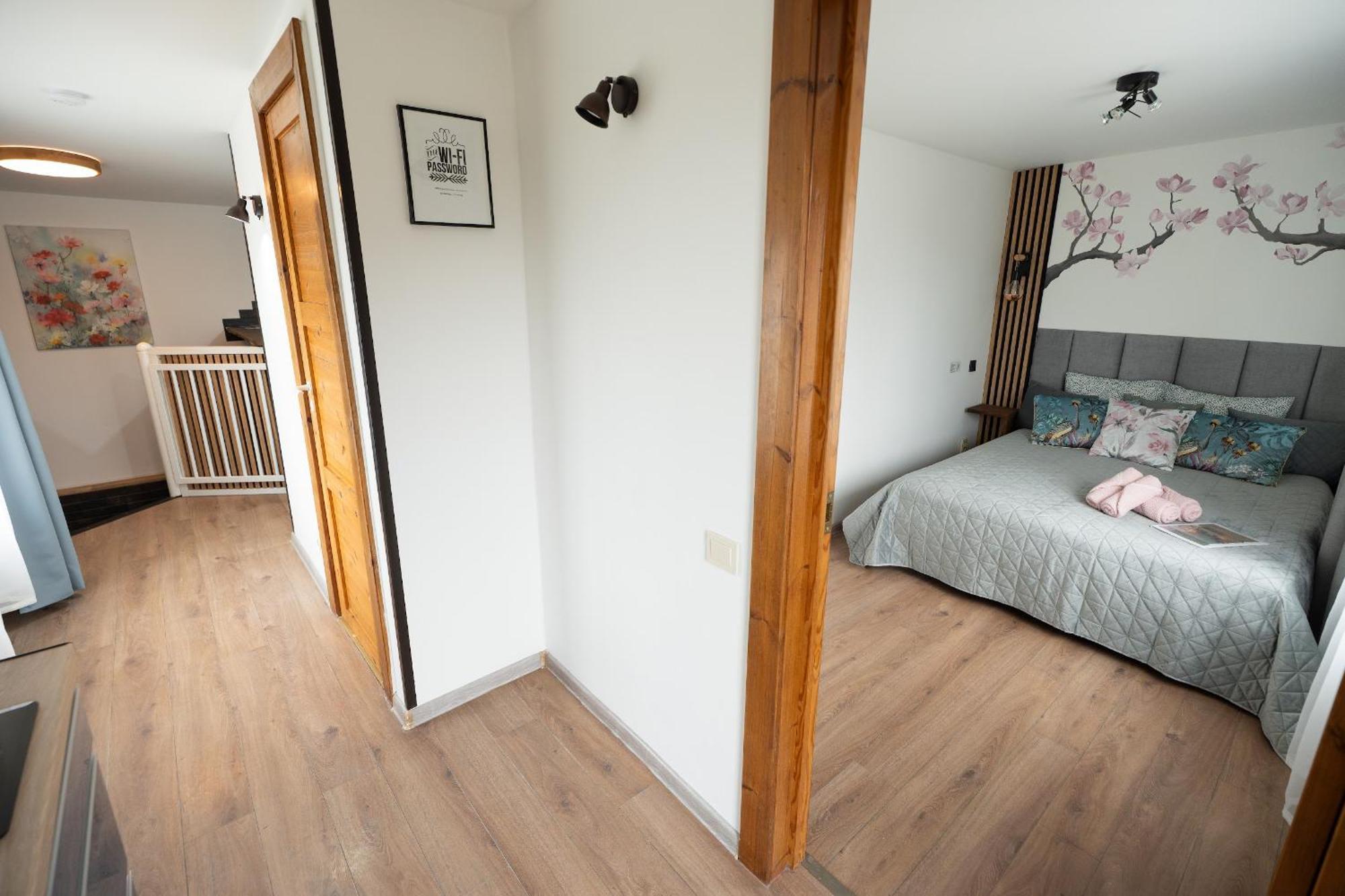 4 Bedroom House With Playground, Bbq & Free Parking *