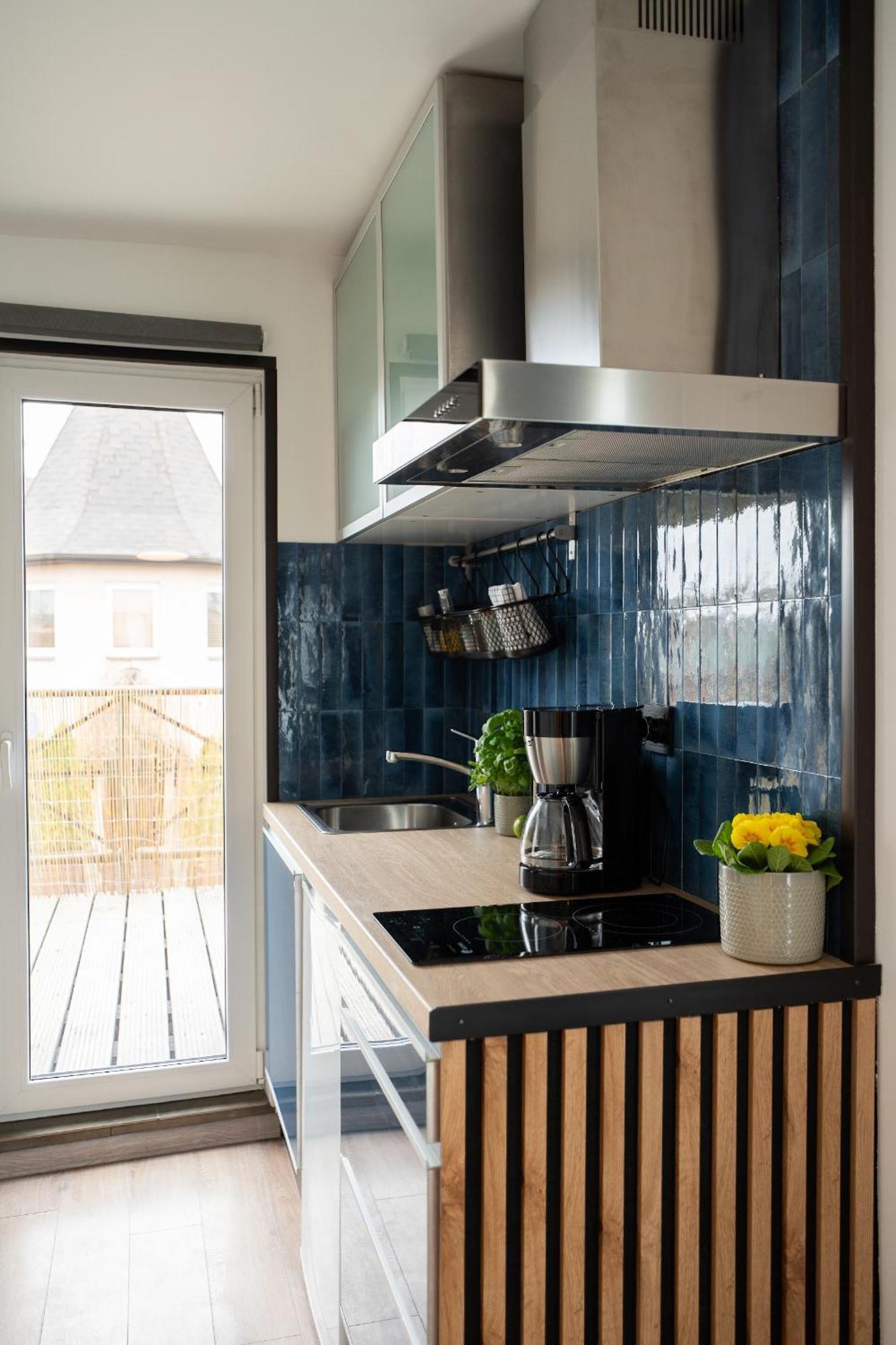 4 Bedroom House With Playground, Bbq & Free Parking Riga