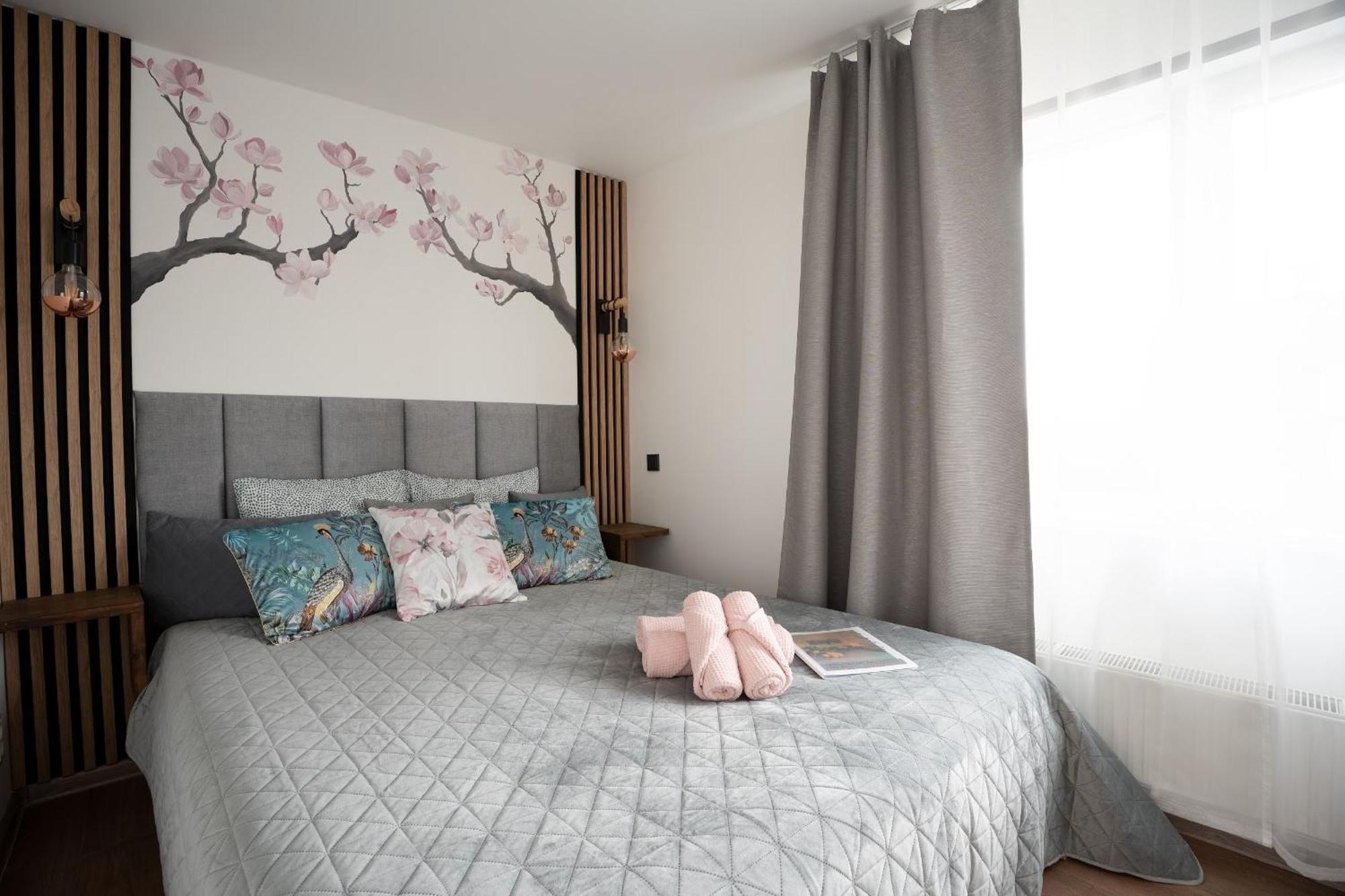 4 Bedroom House With Playground, Bbq & Free Parking